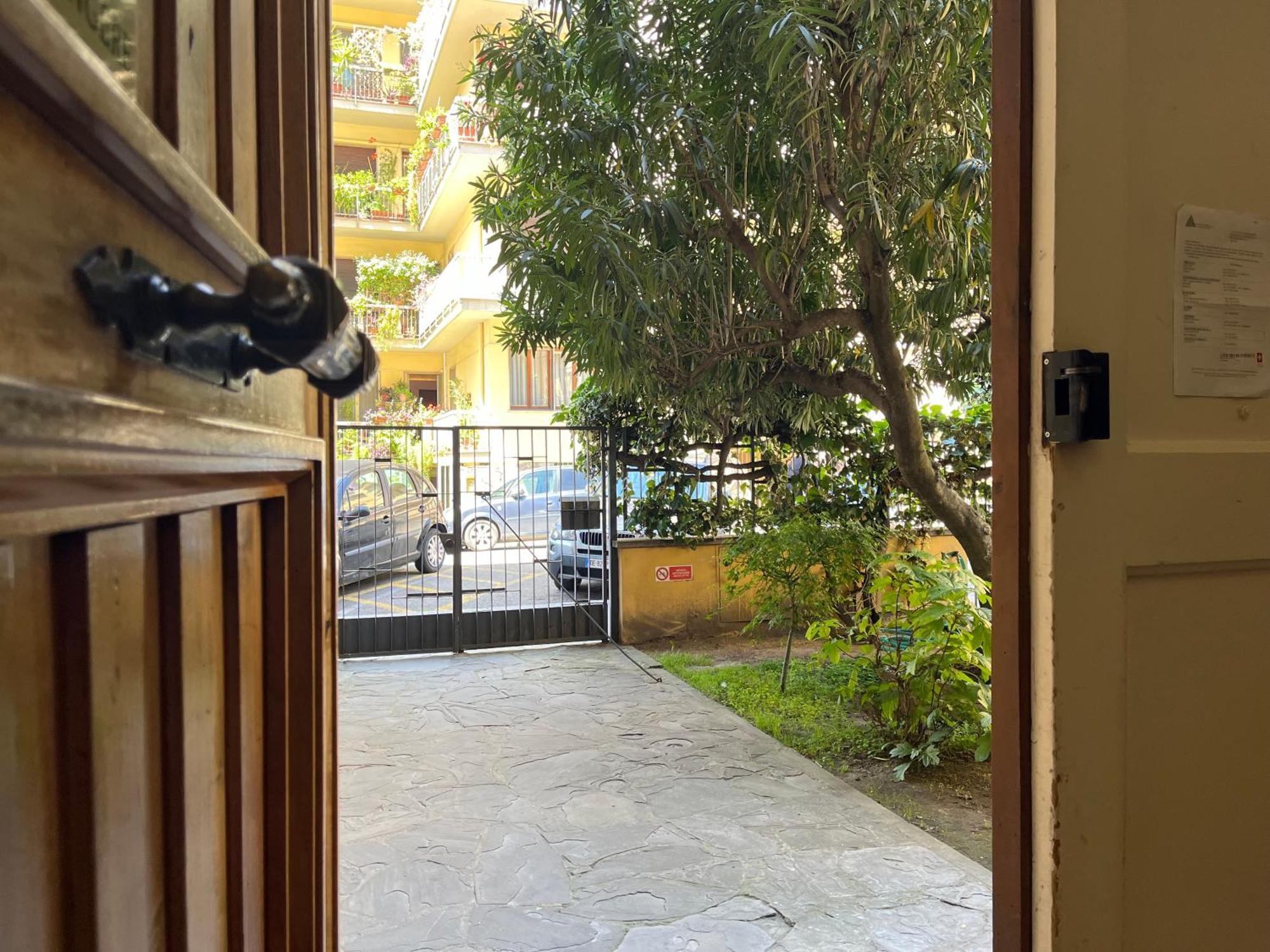 Orcagna Suite With Parking Флоренция Экстерьер фото